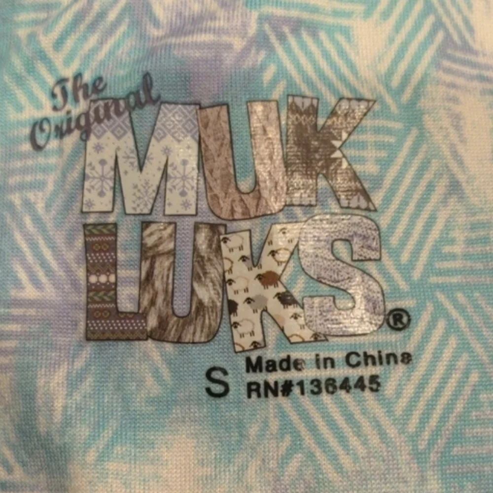 Muk Luks Blue and Purple Short Sleeve Tee and Matching Pants Pajama Set Small